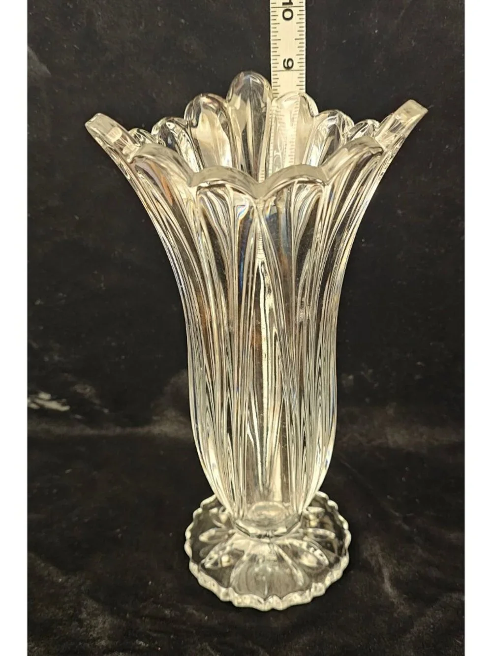 Oneida Crystal 9 Inch Bud Vase